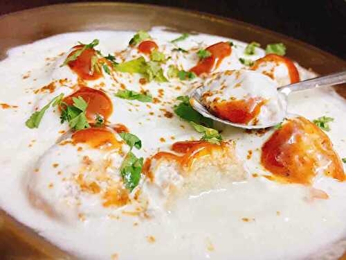 Dahi Vada Recipe - Dahi Bhalle, Thayir Vadai, Perugu Vada Or Mosaru Vade - Tasted Recipes