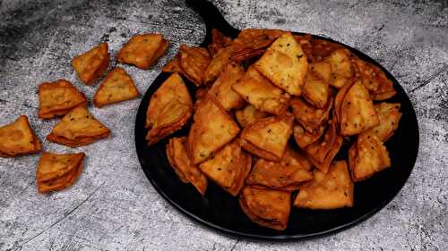 Layered Samosa Puri | Farsi Gujarati Puri - Tasted Recipes