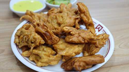 Onion Fritters - Pyaj Bhajiya Recipe - Tasted Recipes