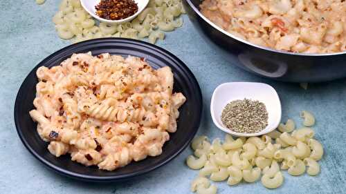 Soubise Sauce Pasta - Tasted Recipes