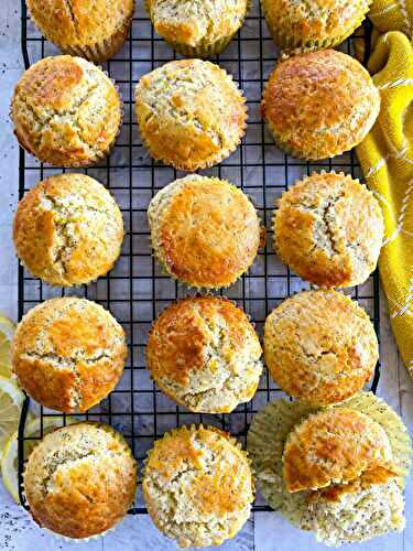 Lemon Poppy Seed Muffins (Easy!)