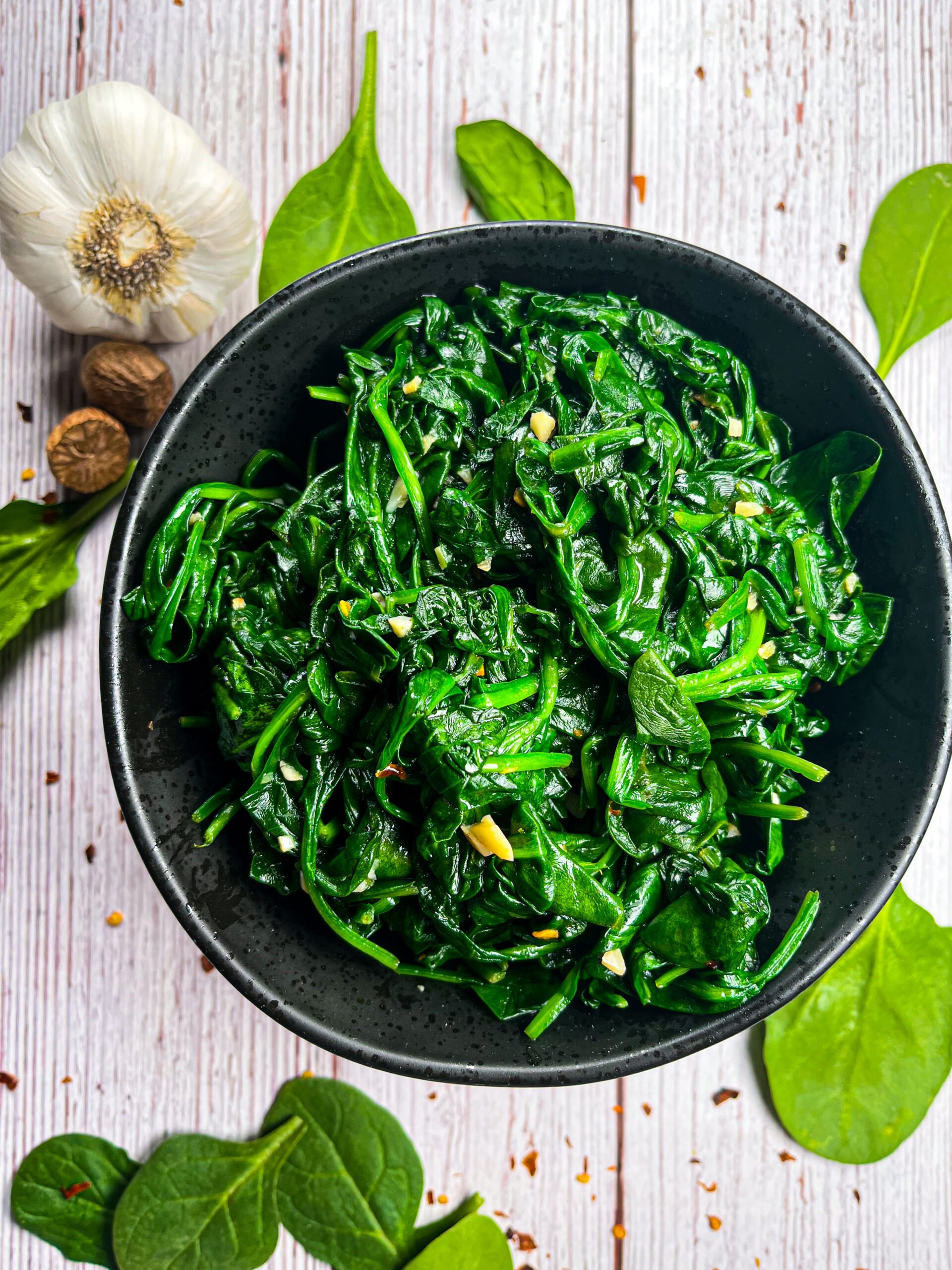 10-Minute Sautéed Spinach (With Garlic)