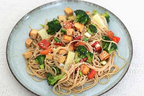 Tofu Veggie Noodles - Easy Vegan Recipe - Teodora Vegan
