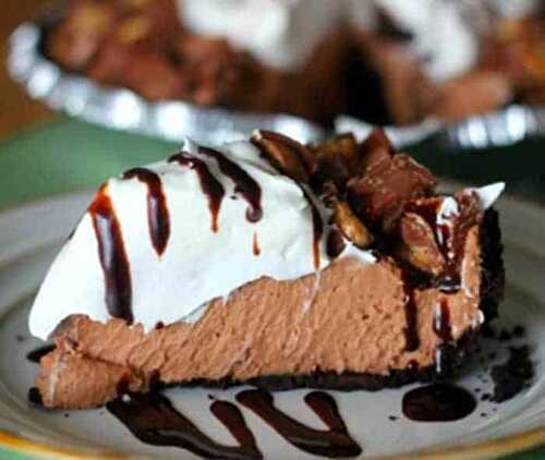 No-Bake Snickers Caramel Truffle Chocolate Cheesecake Pie