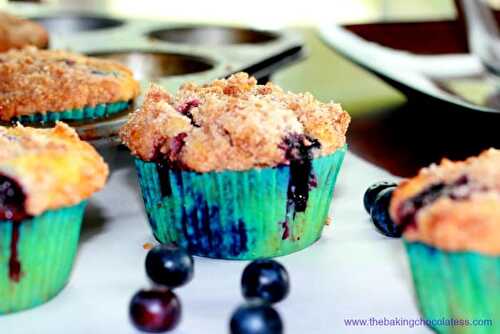 Best Blueberry Crumble Muffins