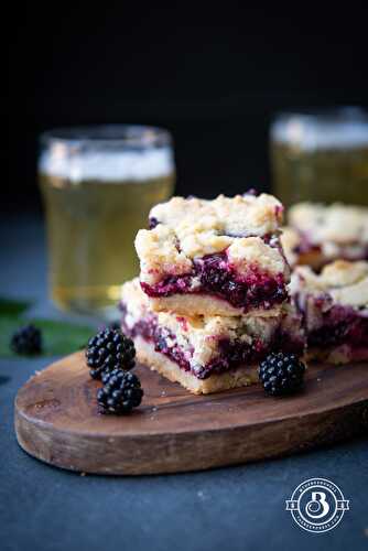Beer and Berry Cobbler Bars