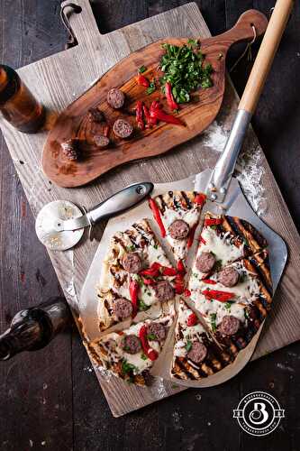BBQ Beer Brat Tailgate Pizza & How To Prep A Grilled Pizza For Tailgating - The Beeroness