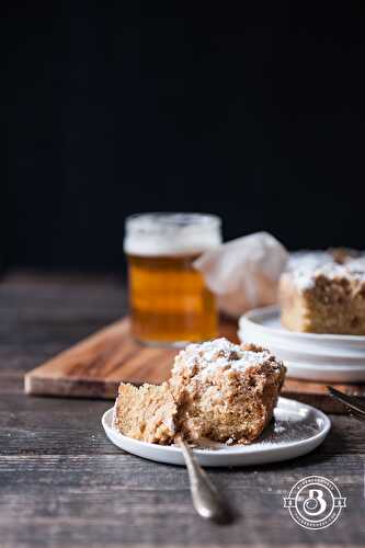 Pale Ale Crumb Cake + Loving Craft Beer People - The Beeroness