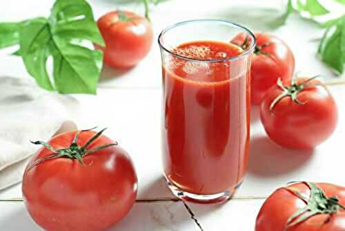 10 Benefits of Tomato Juice & 4 Tips How to Make it Yourself