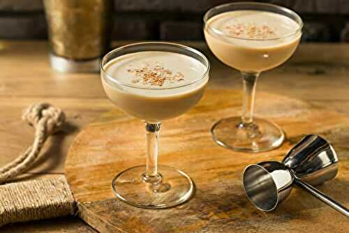 Brandy Alexander: Best Cocktail Recipe + 4 Delicious Variations