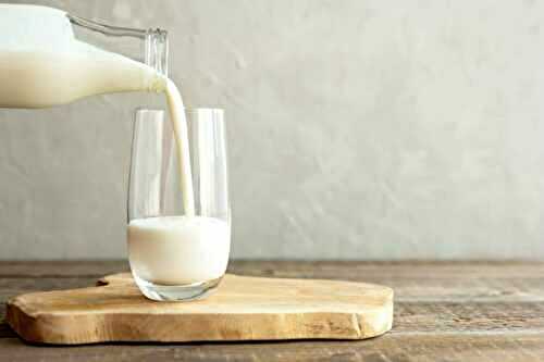 8 Health Benefits of Milk + 3 Potential Risks