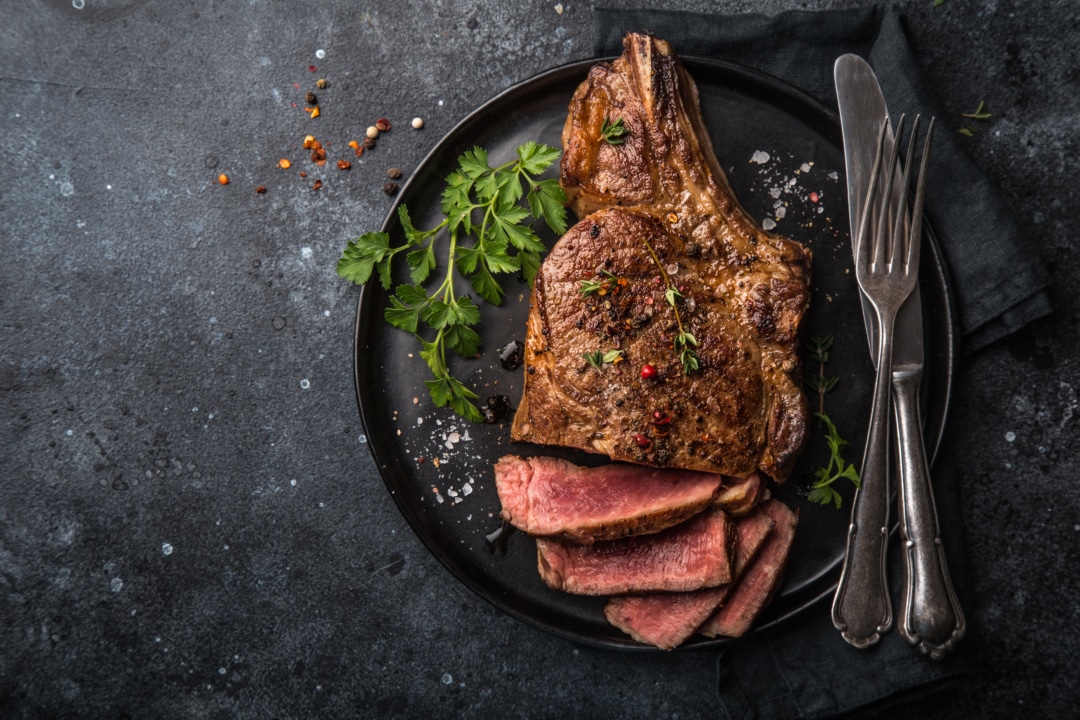 16 Best Steak Side Dishes & 3 Delicious Dinner Ideas