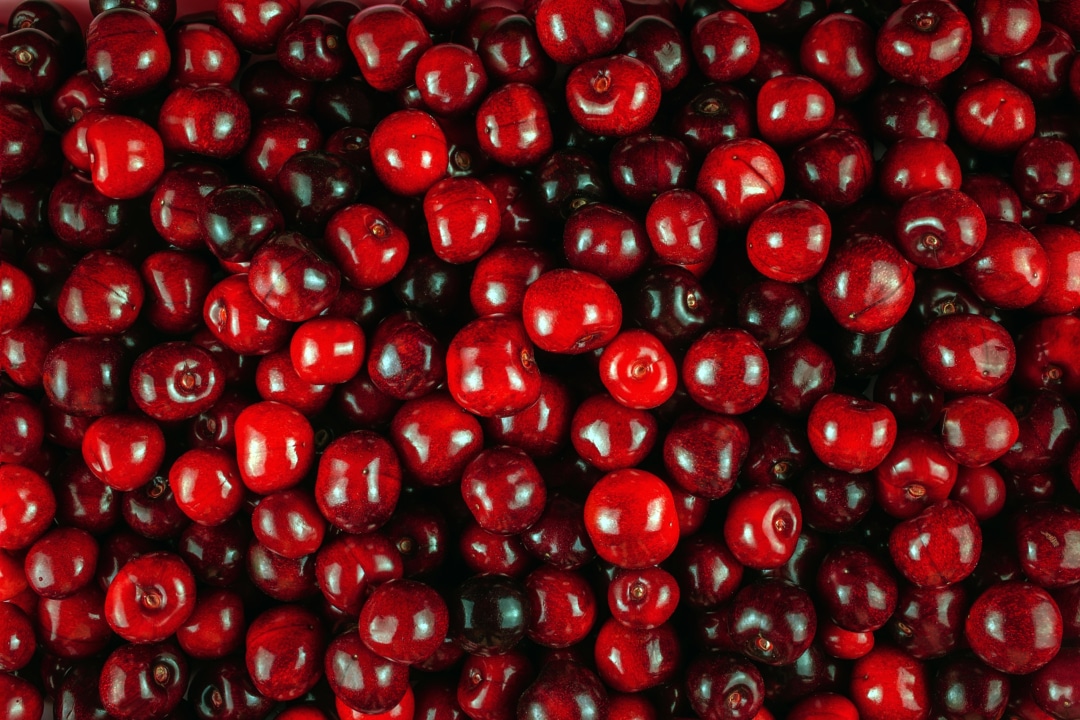 6 Health Benefits of Cherries & 3 Recipe Ideas