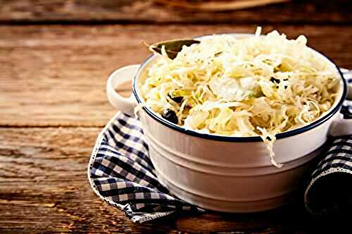 6 Health Benefits of Sauerkraut & 4 Recipe Ideas