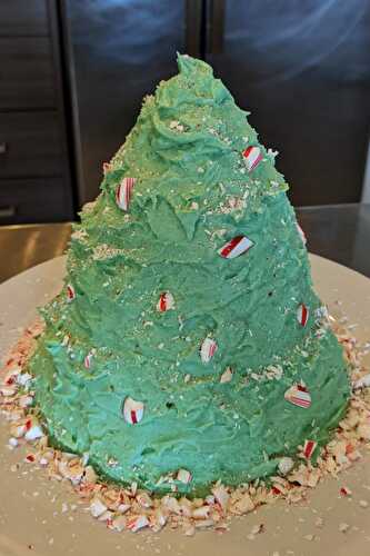 Simple Holiday Christmas Tree Cake