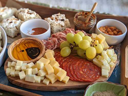 How To Make The Perfect Charcuterie Board