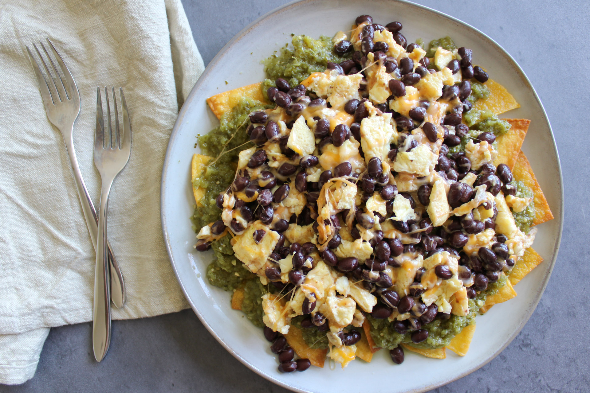 Chilaquiles Verdes (Green Chilaquiles) With Eggs