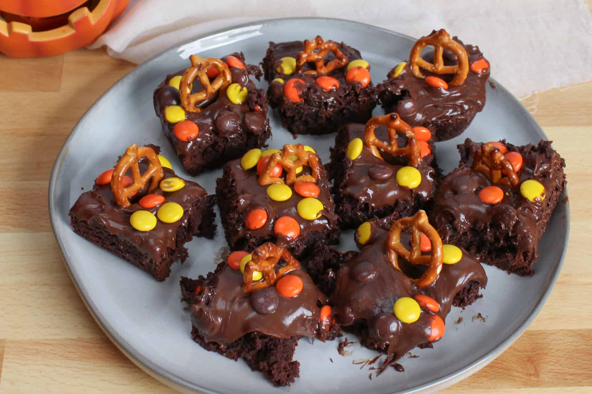 Halloween Peanut Butter Pretzel Brownies