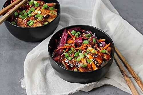 Gochujang Rice Bowl With Chicken And Pickled Cabbage