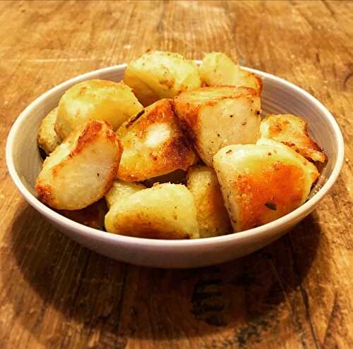 Make Ahead Christmas Roast Potatoes - The Delectable Garden Food Blog