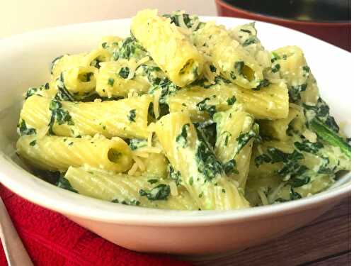 Pasta with Spinach and Ricotta Cream Sauce