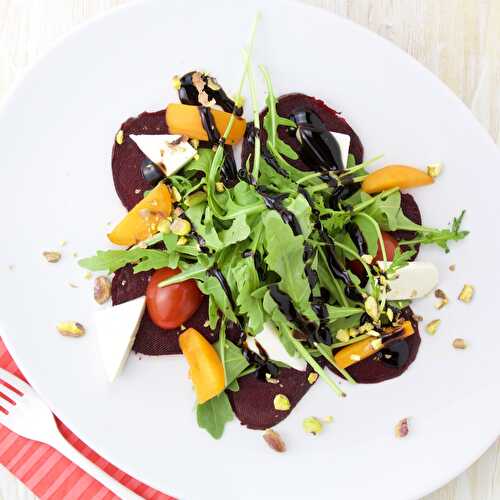 Beetroot, apricot and goat cheese Salad
