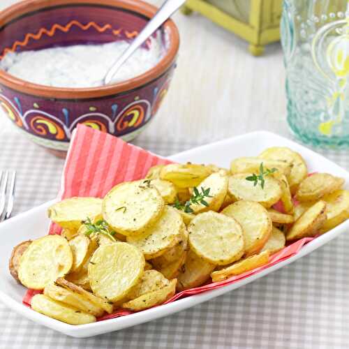 Roasted rosemary and thyme potatoes with tzatziki parsley dip