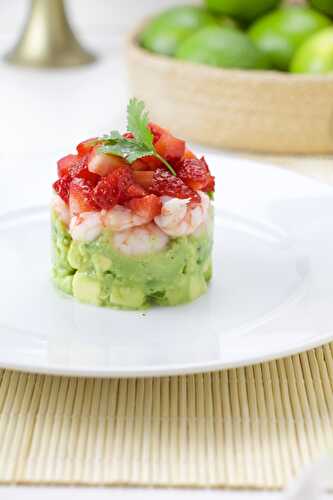 Shrimp tartare with avocado and strawberries