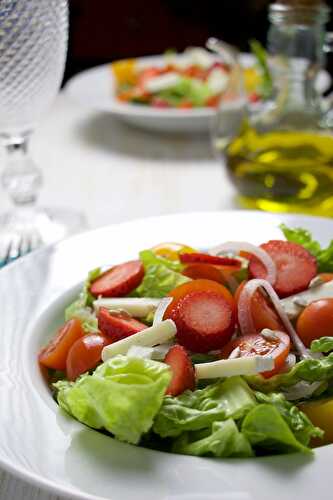 Spring salad with goat cheese