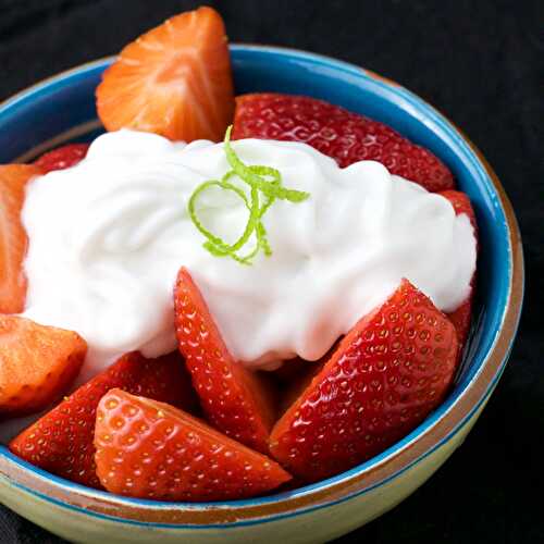 Strawberries with coco-lime mousse