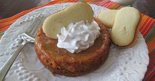 Caramelo Cheesecake w/ a dulce de leche Cookie Crust