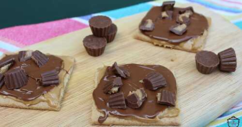 Chocolate Peanut Butter Crackers / #15MinuteFriday 