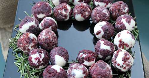 Cranberry Cheese Balls / #CranberryWeek