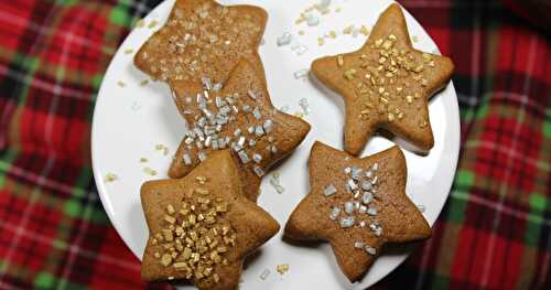 Gingerbread Cookie Stars / #ChristmasCookies