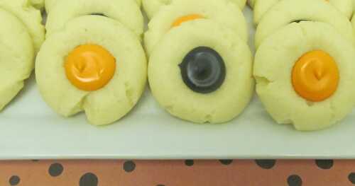 Halloween Thumbprint Cookies!