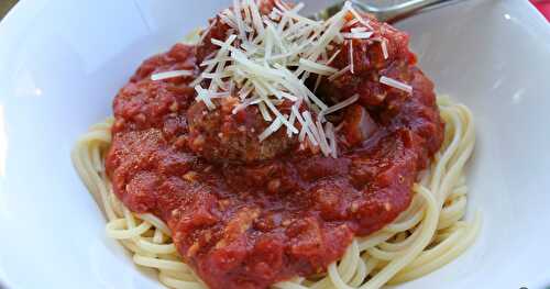 Homemade Spaghetti Noodles with Stuffed Meatballs / #SundaySupper
