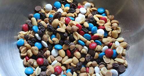 Quick and Easy 4th of July Trail Mix