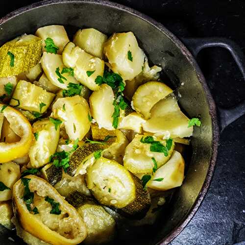 Courgette (zucchini), potato and lemon in olive oil