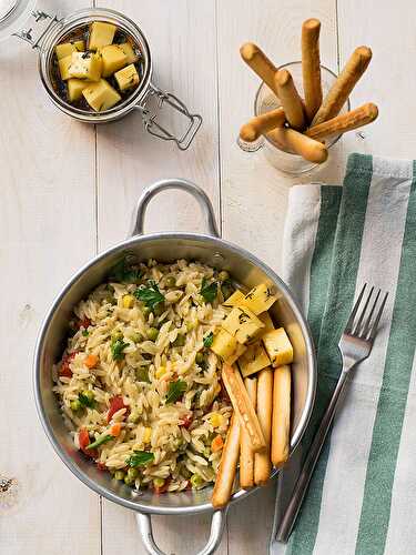Mediterranean vegetable orzotto with marinated cheese cubes