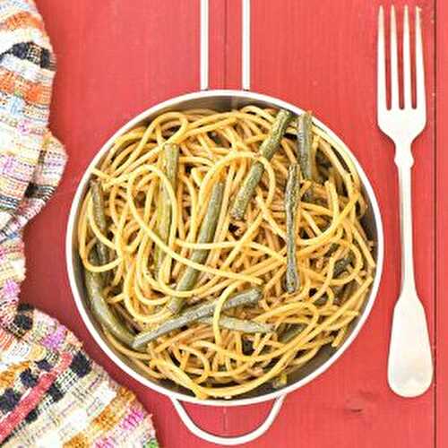 Mediterrasian spaghetti or noodles with Chinese long beans