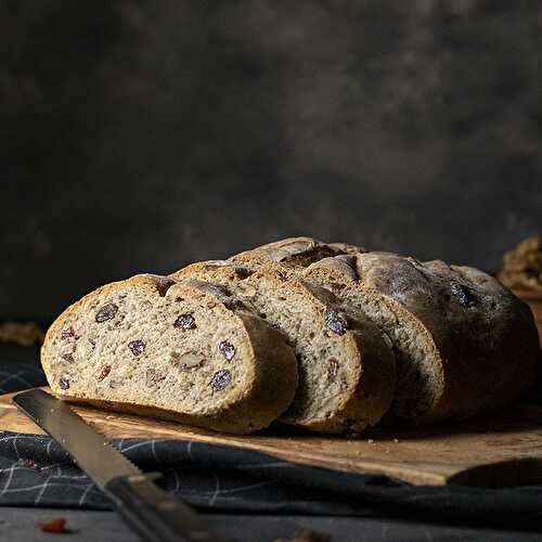 Easy whole wheat walnut - raisin bread (Vegan)