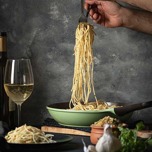 Italian toasted breadcrumb and garlic pasta