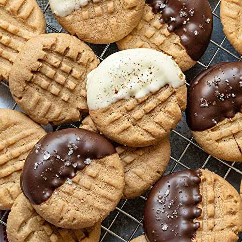 Easy peanut butter cookies recipe (3 ways)