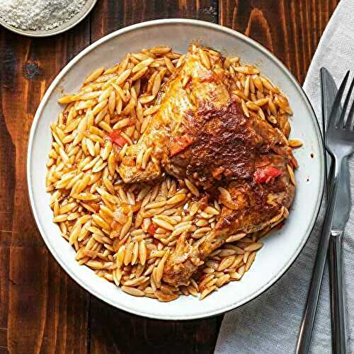 Greek chicken and orzo pasta in tomato sauce (Youvetsi)