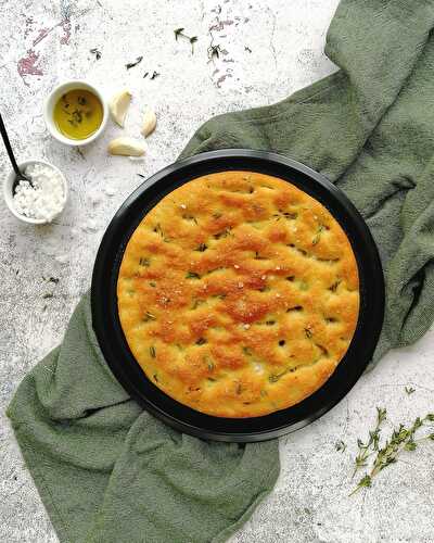 Garlic oil and fresh thyme potato focaccia - The Italian baker