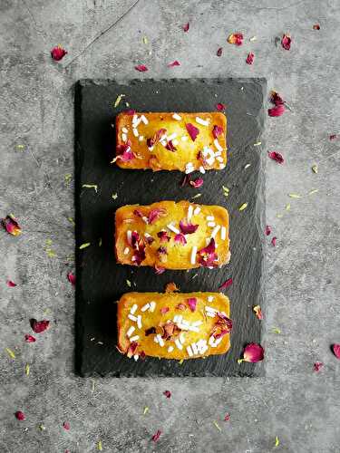Lemon and rose drizzle