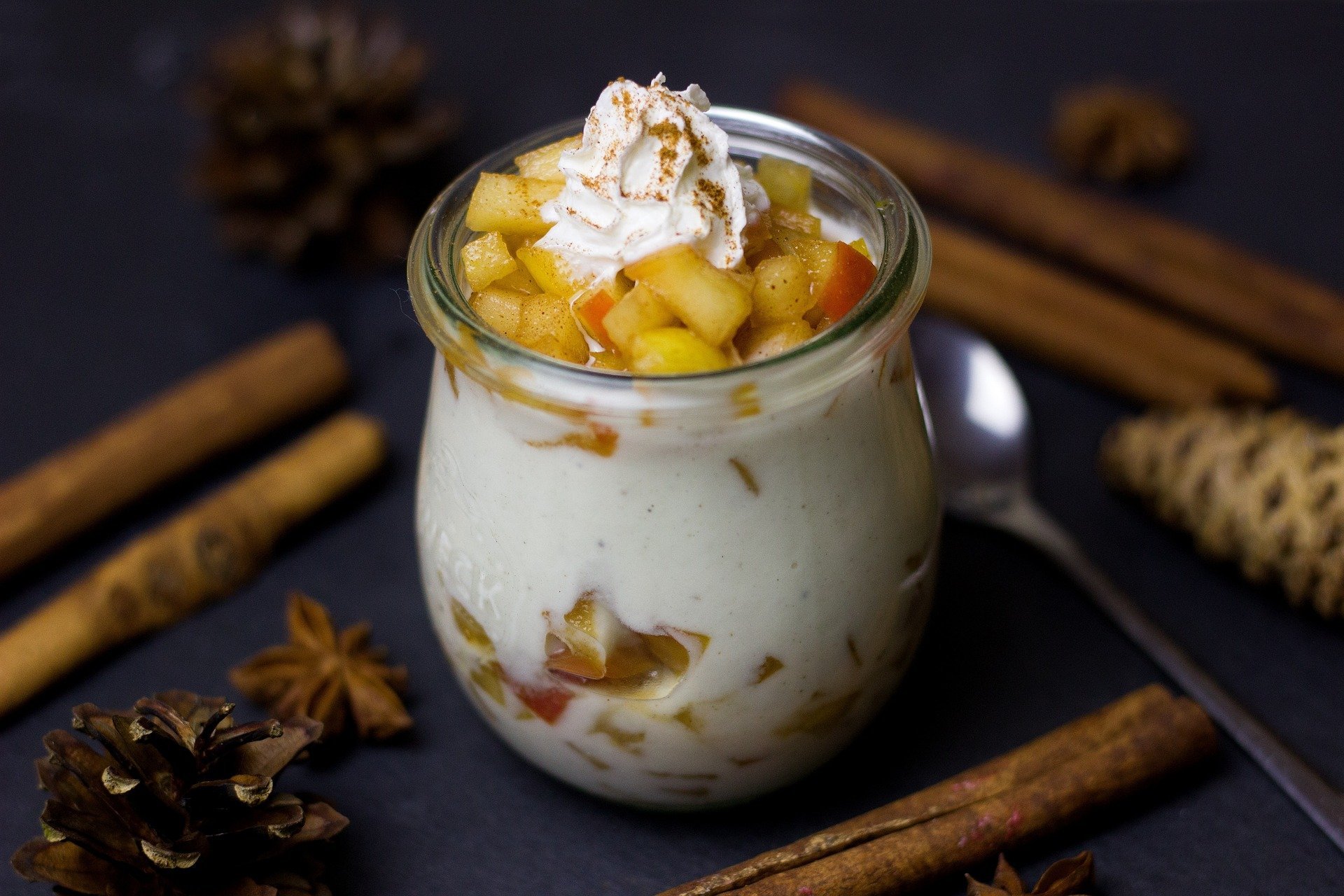 Caramelized Apple and Yoghurt Dessert