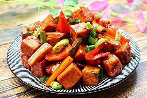 Crispy Tofu and Vegetables in Spicy Sauce