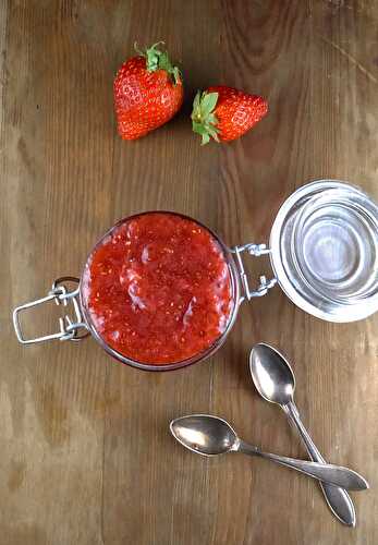 Simple Homemade Strawberry Sauce