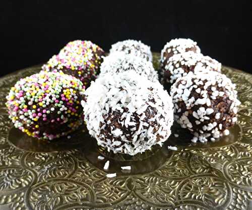 Simple Swedish Chocolate Oat Balls (Chokladbollar)